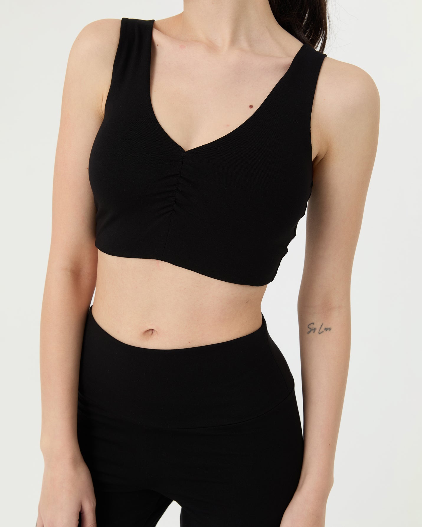 Siyah Büzgülü V Yaka Yoga Bra