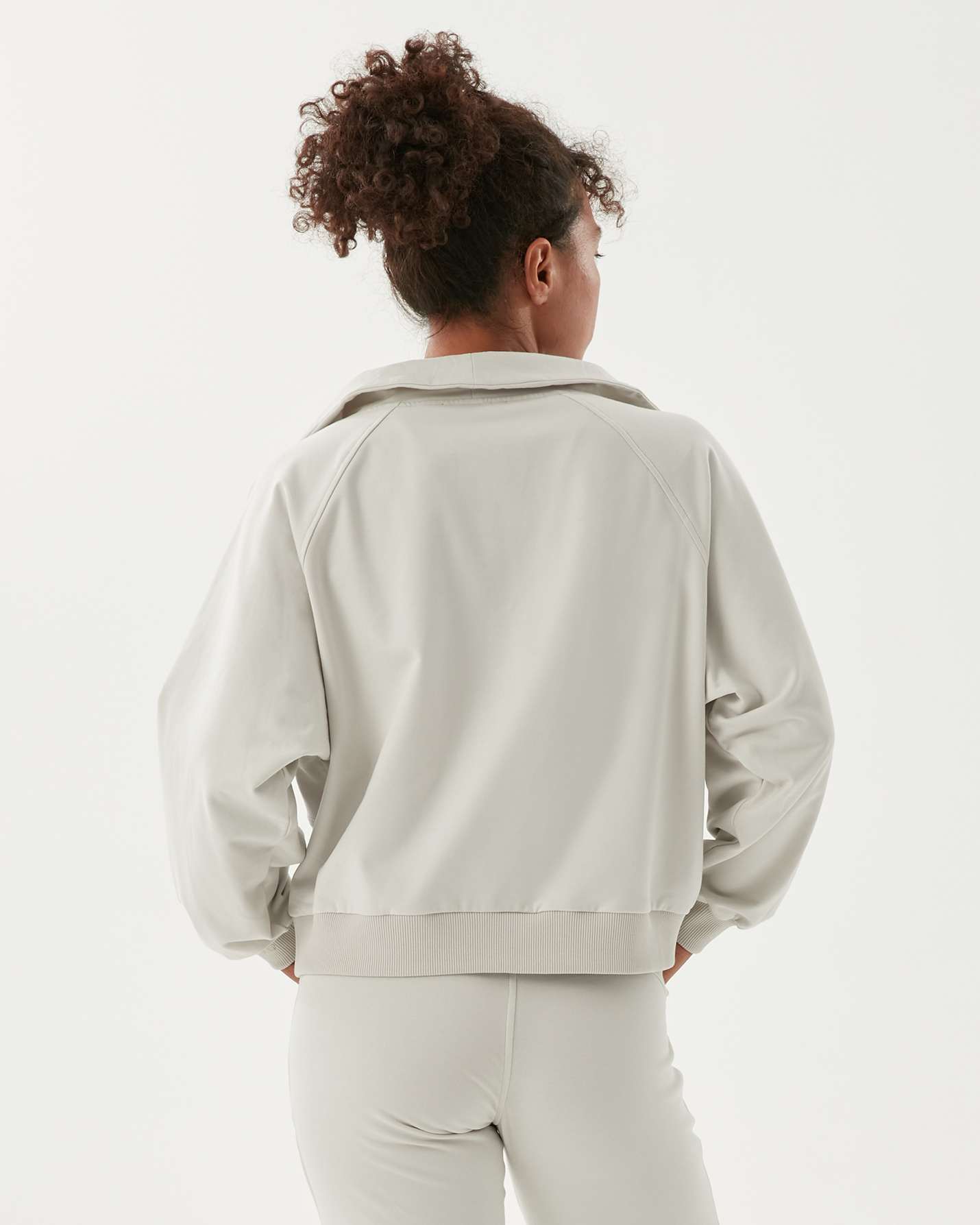 Dik Yaka Sweatshirt
