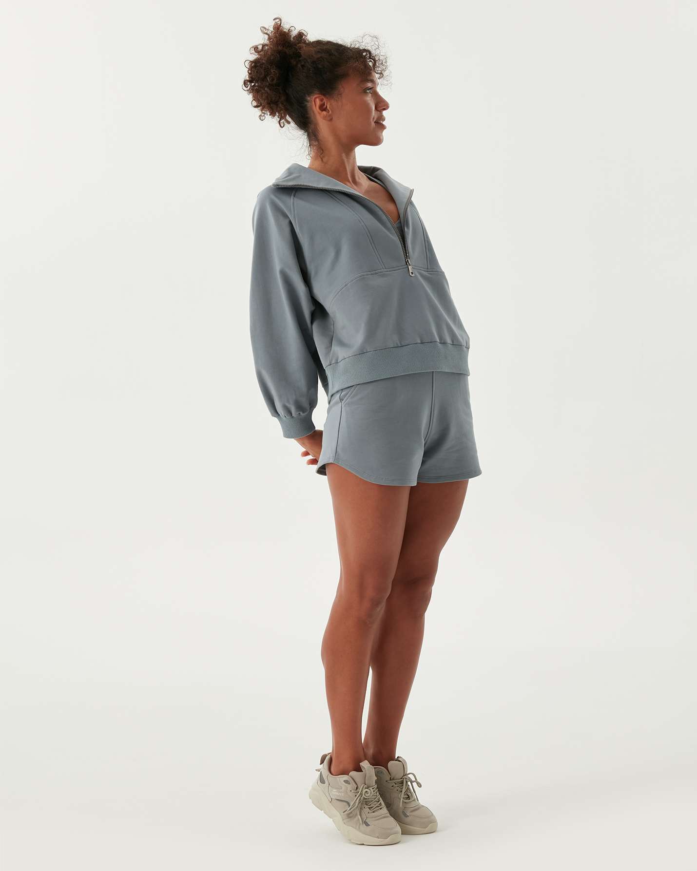 Dik Yaka Sweatshirt