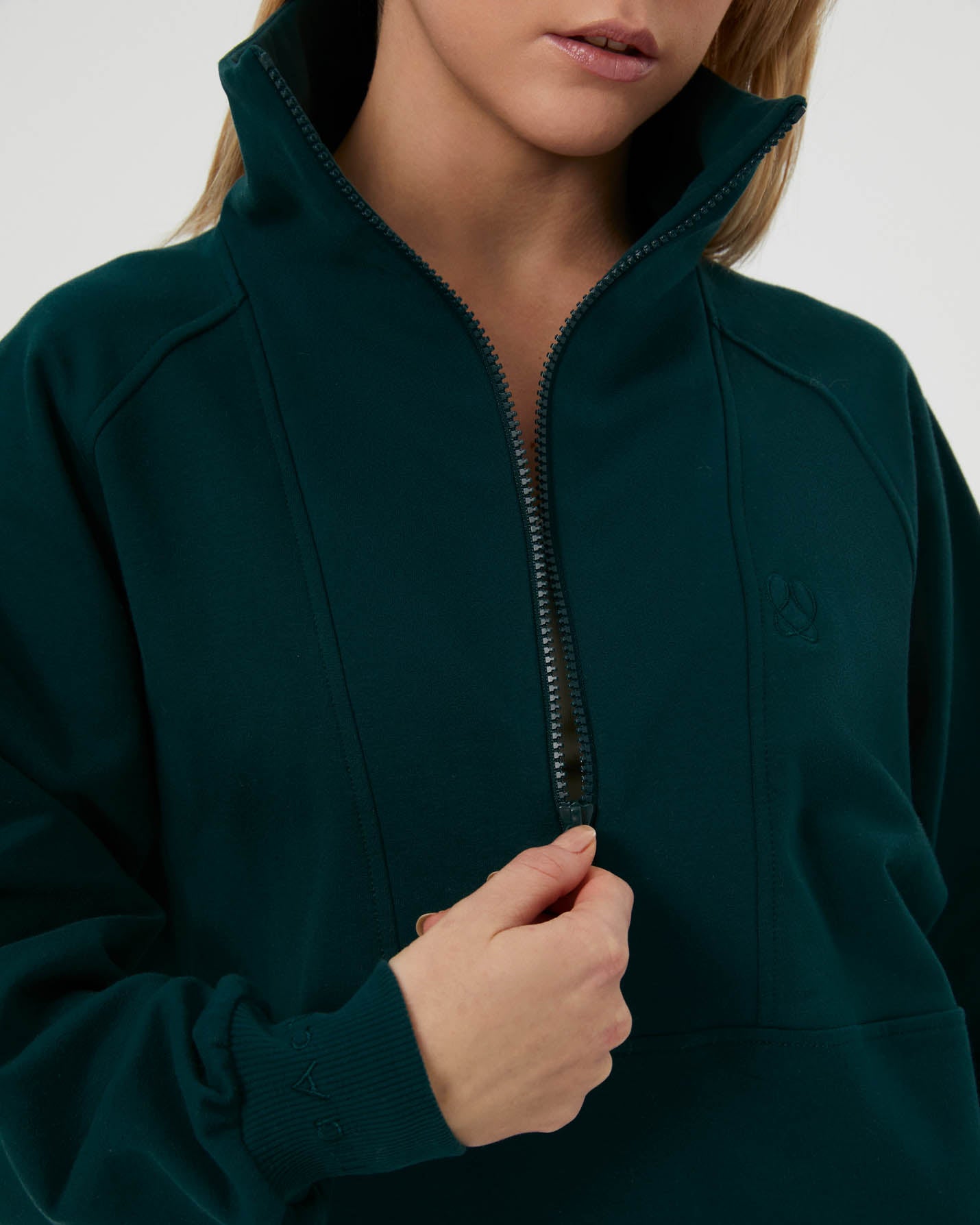 Dik Yaka Sweatshirt