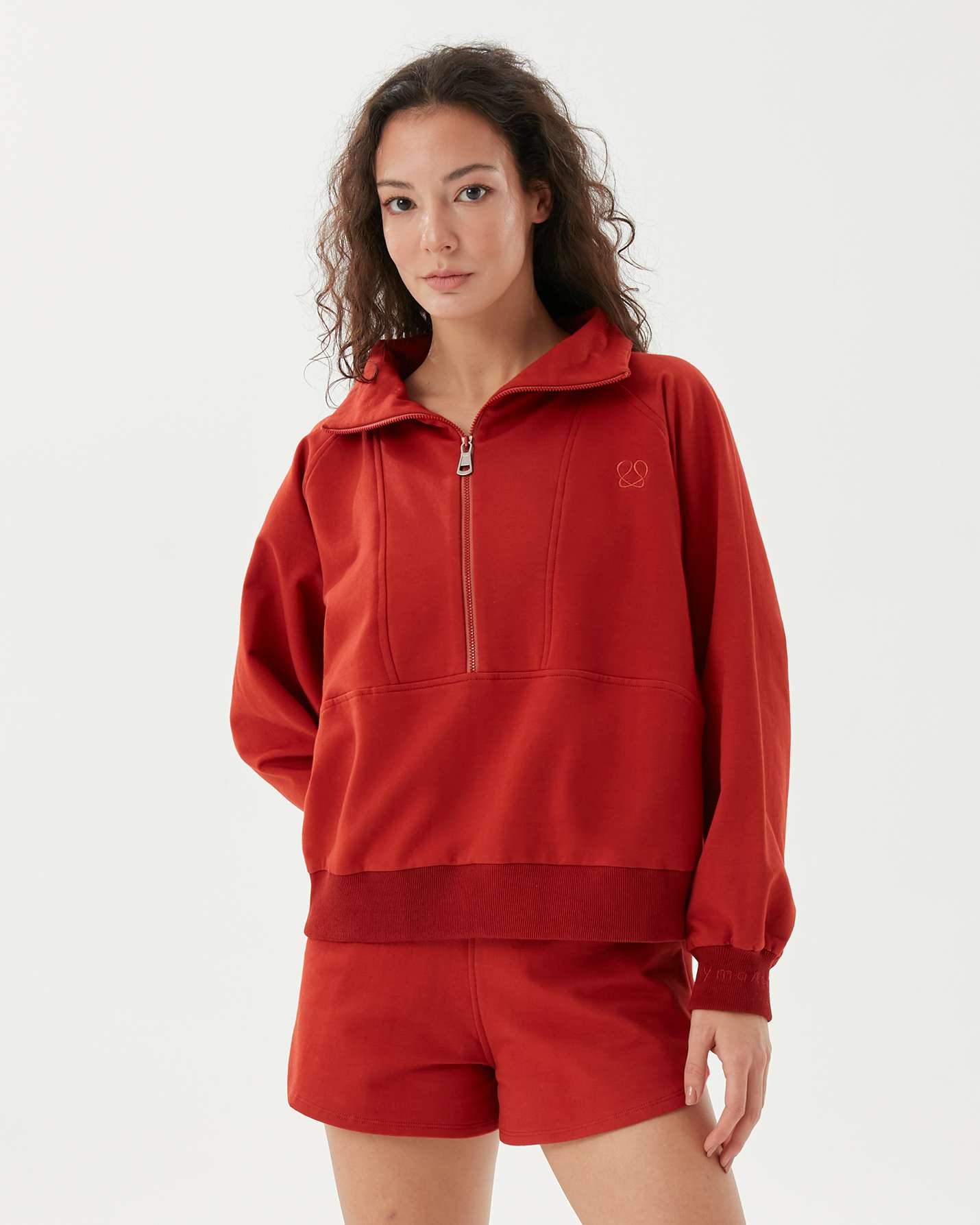 Dik Yaka Sweatshirt