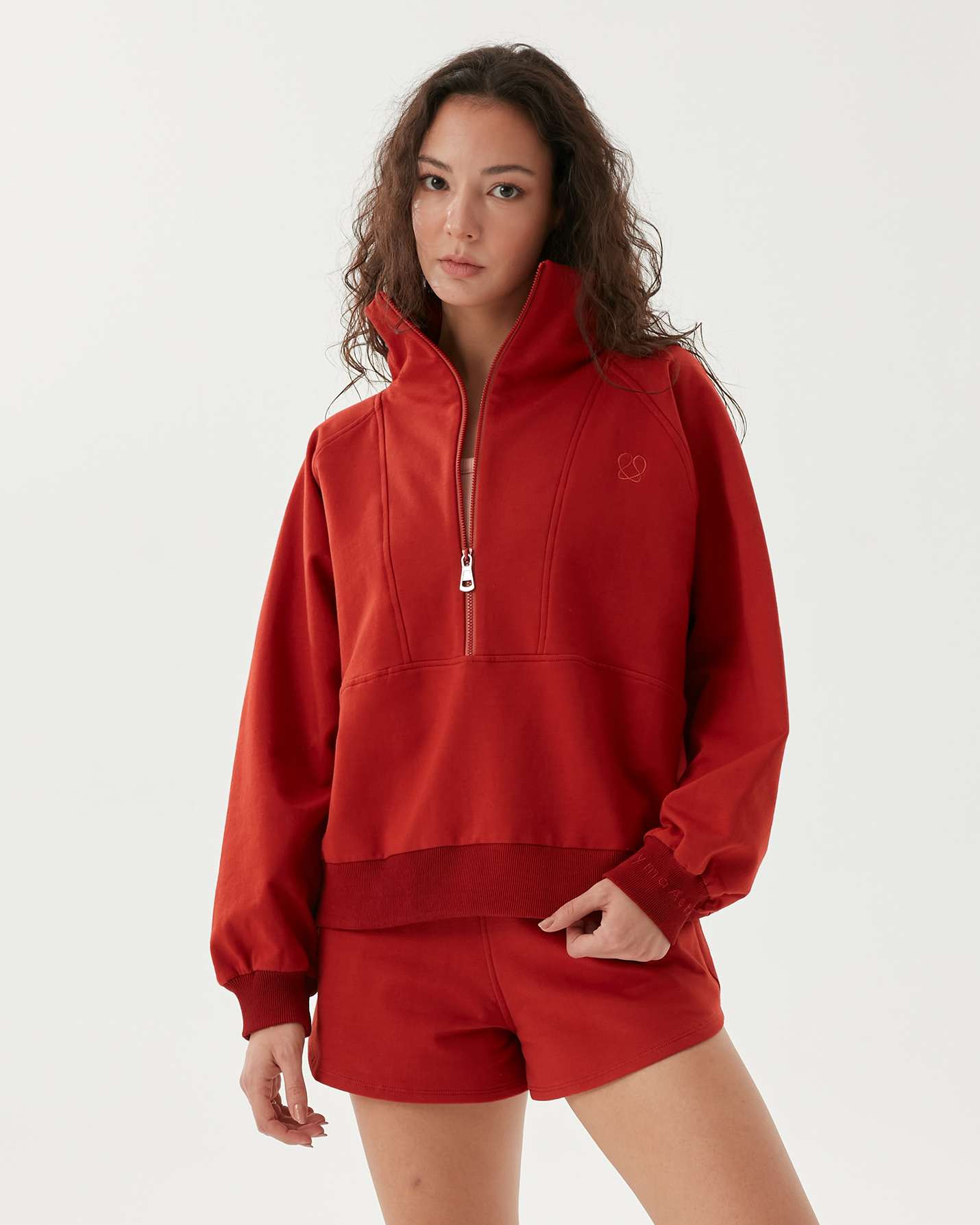 Dik Yaka Sweatshirt