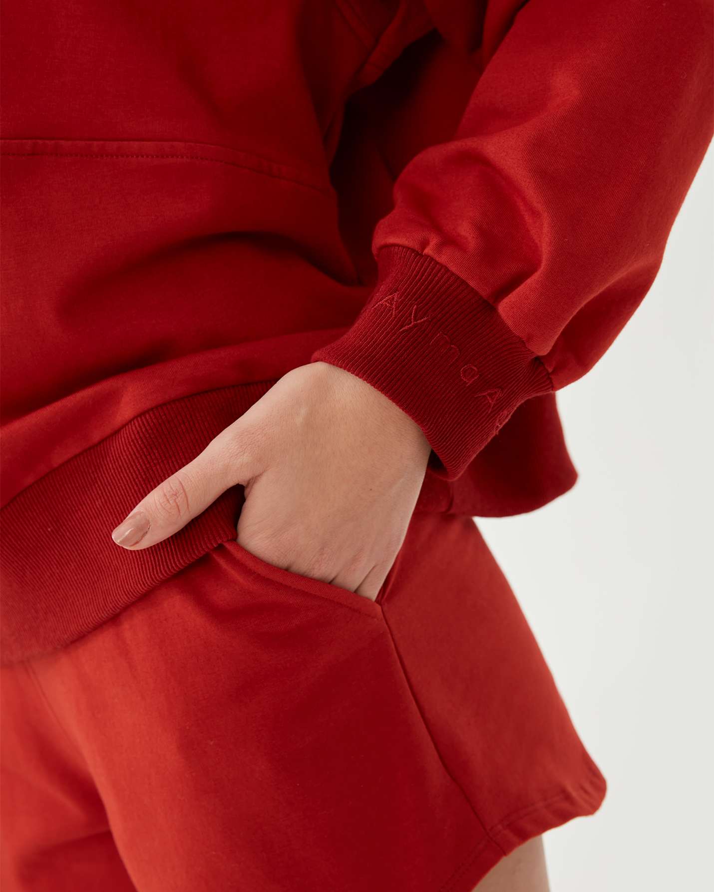 Dik Yaka Sweatshirt
