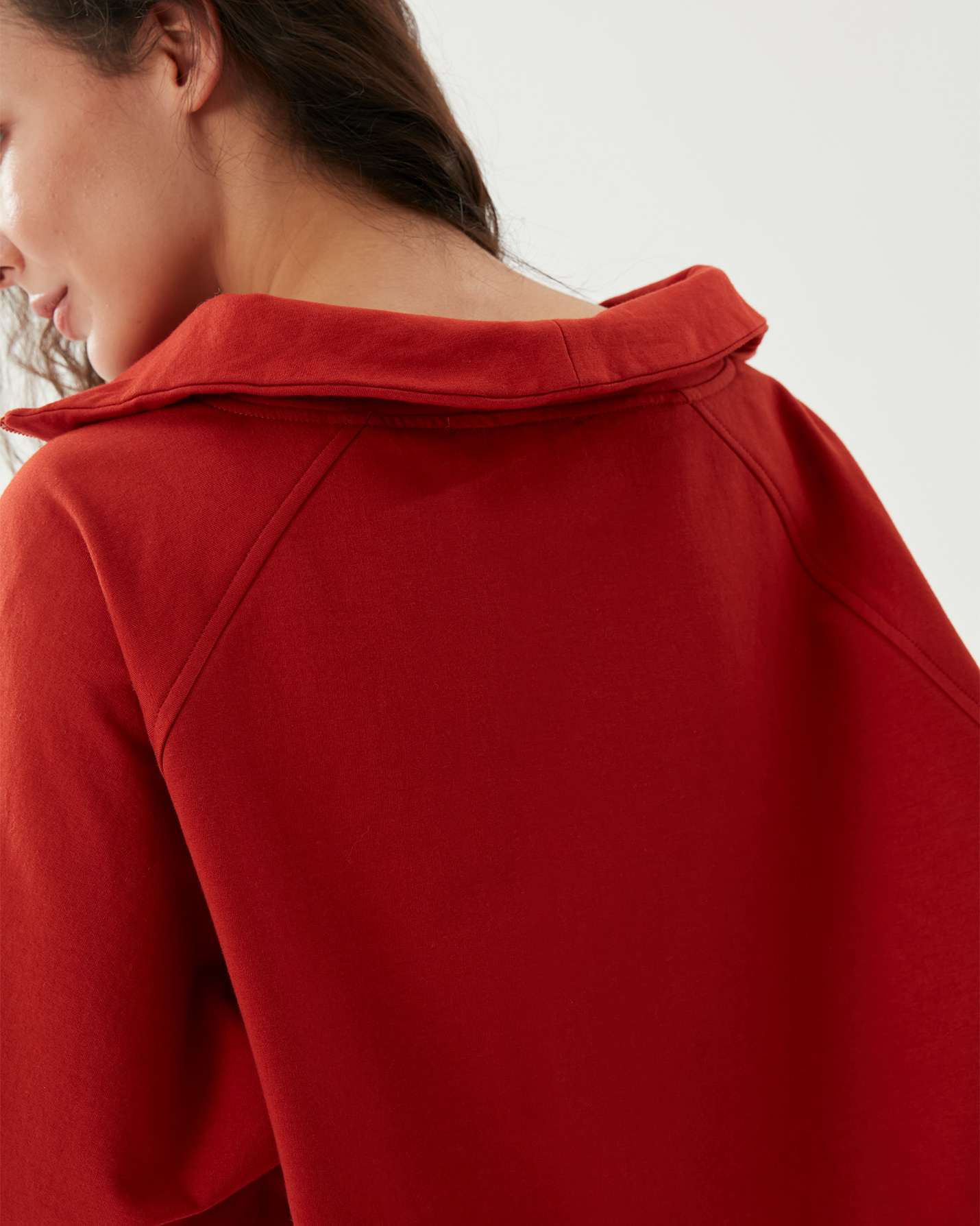 Dik Yaka Sweatshirt