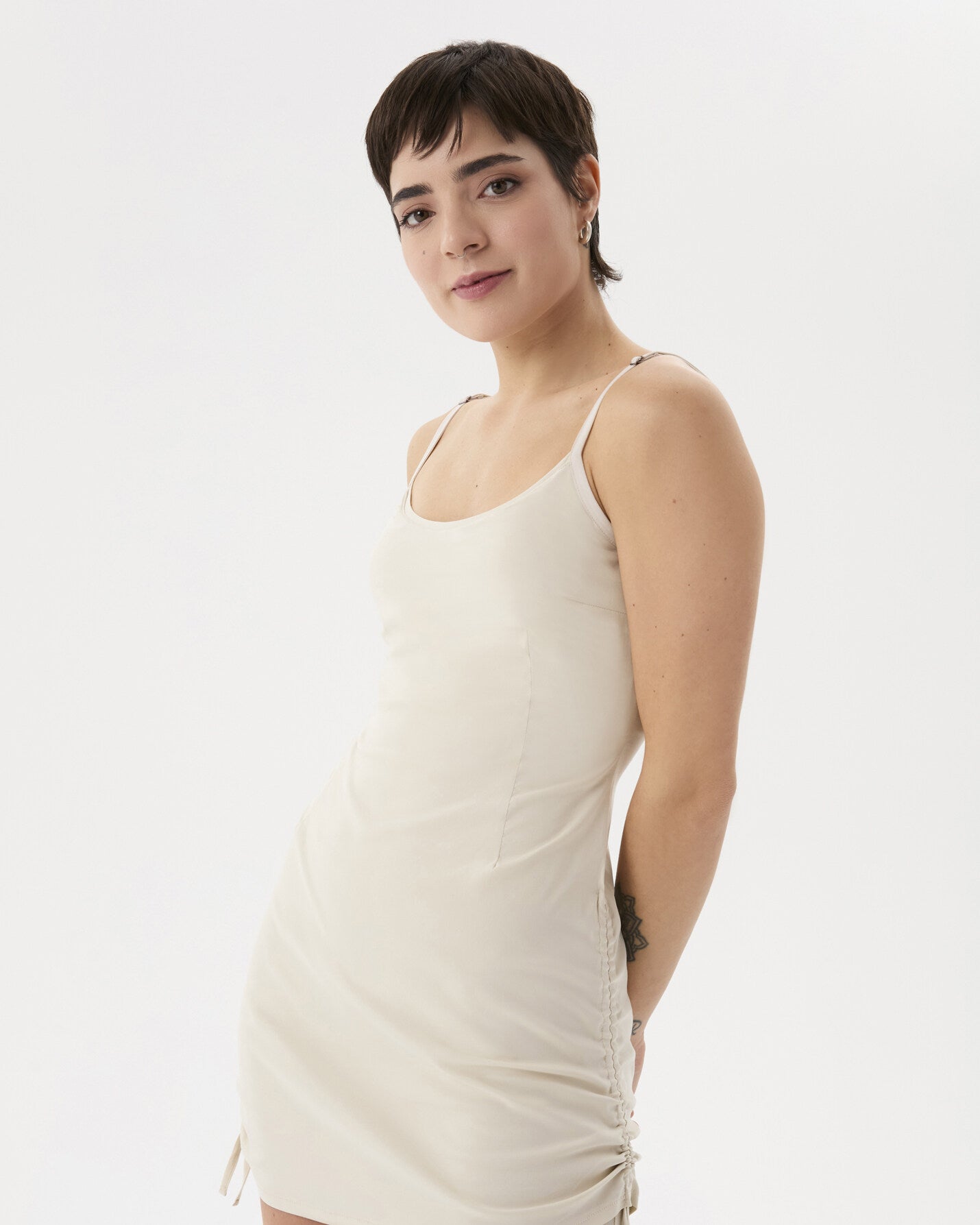 Krema Büzgülü Tulumlu Elbise