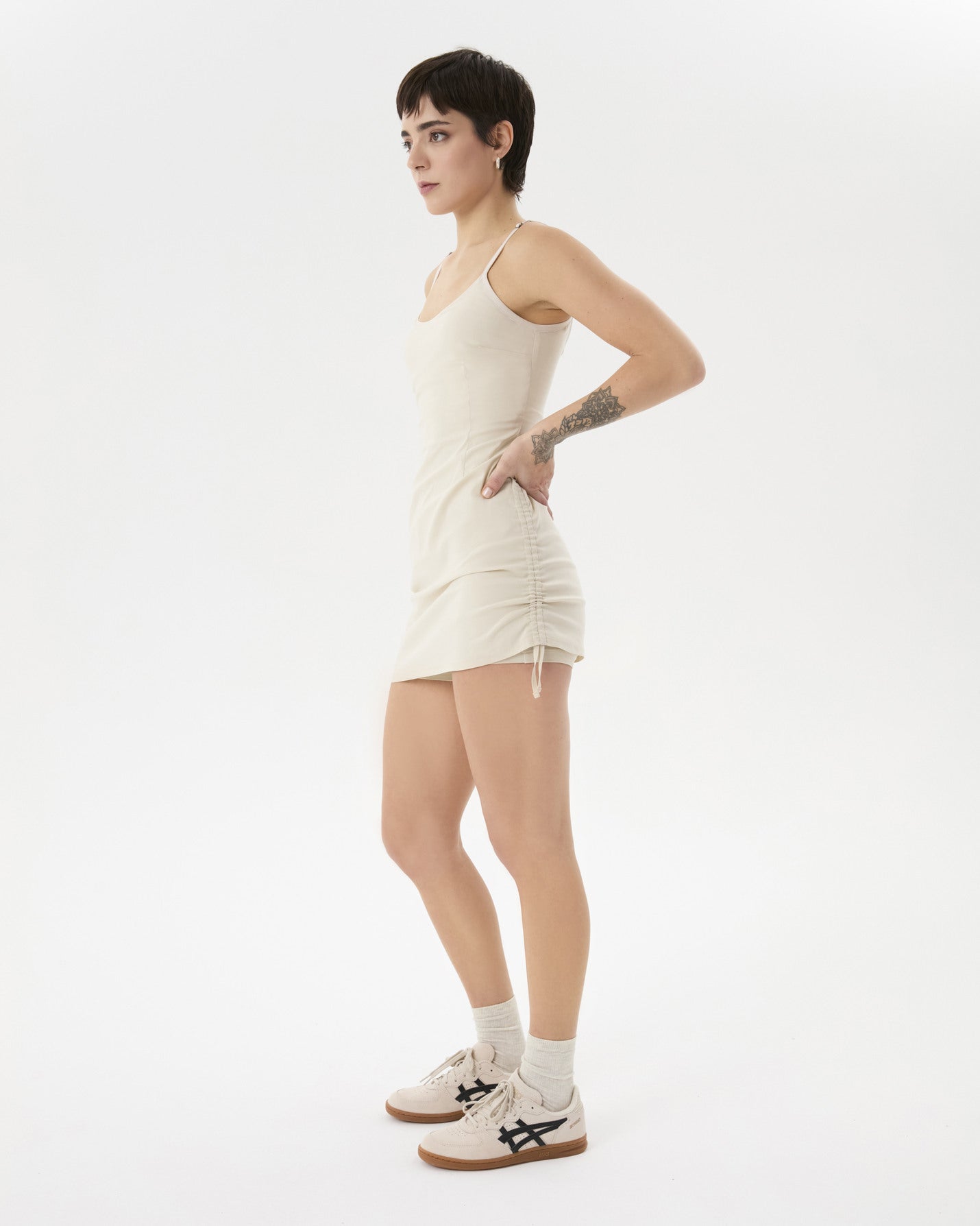 Krema Büzgülü Tulumlu Elbise