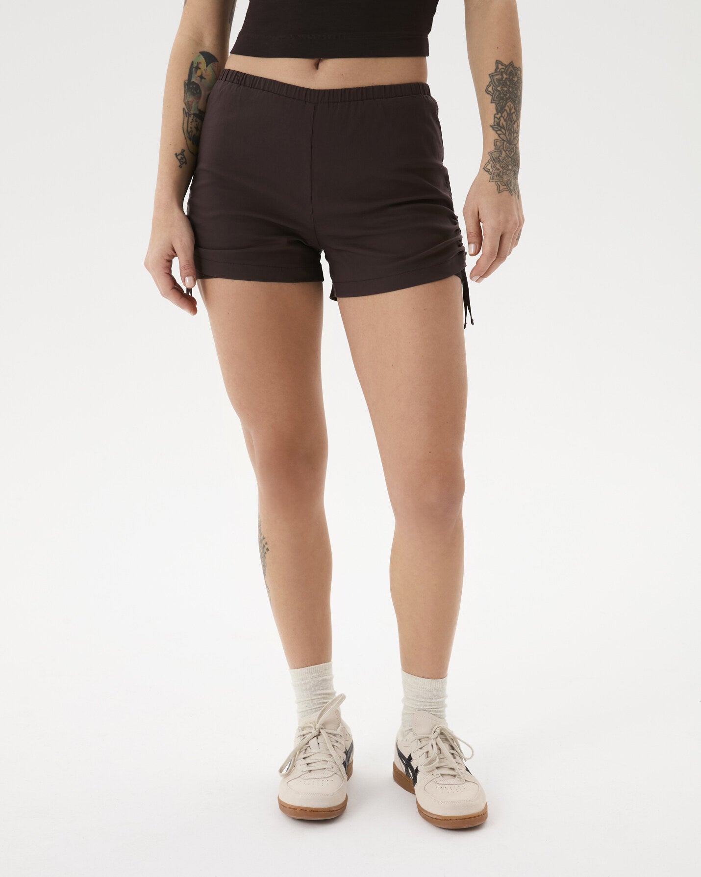 Kahverengi Çift Katlı Büzgülü Şort