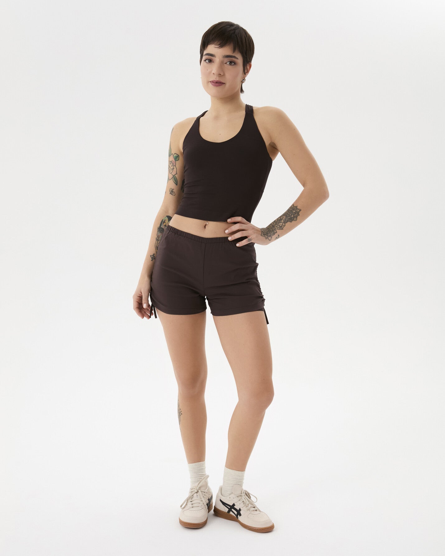 Kahverengi Çift Katlı Büzgülü Şort