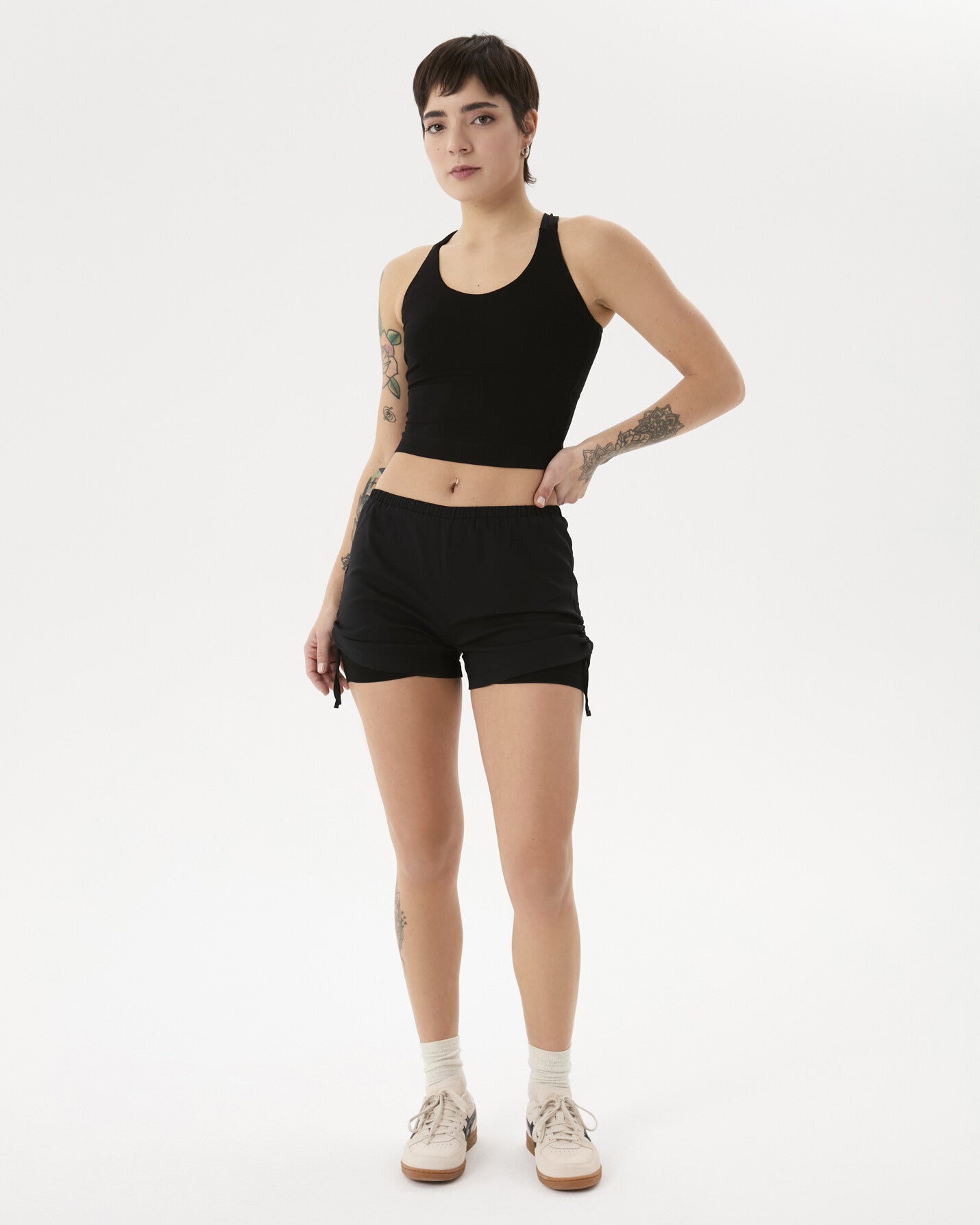 Siyah Çift Katlı Büzgülü Şort