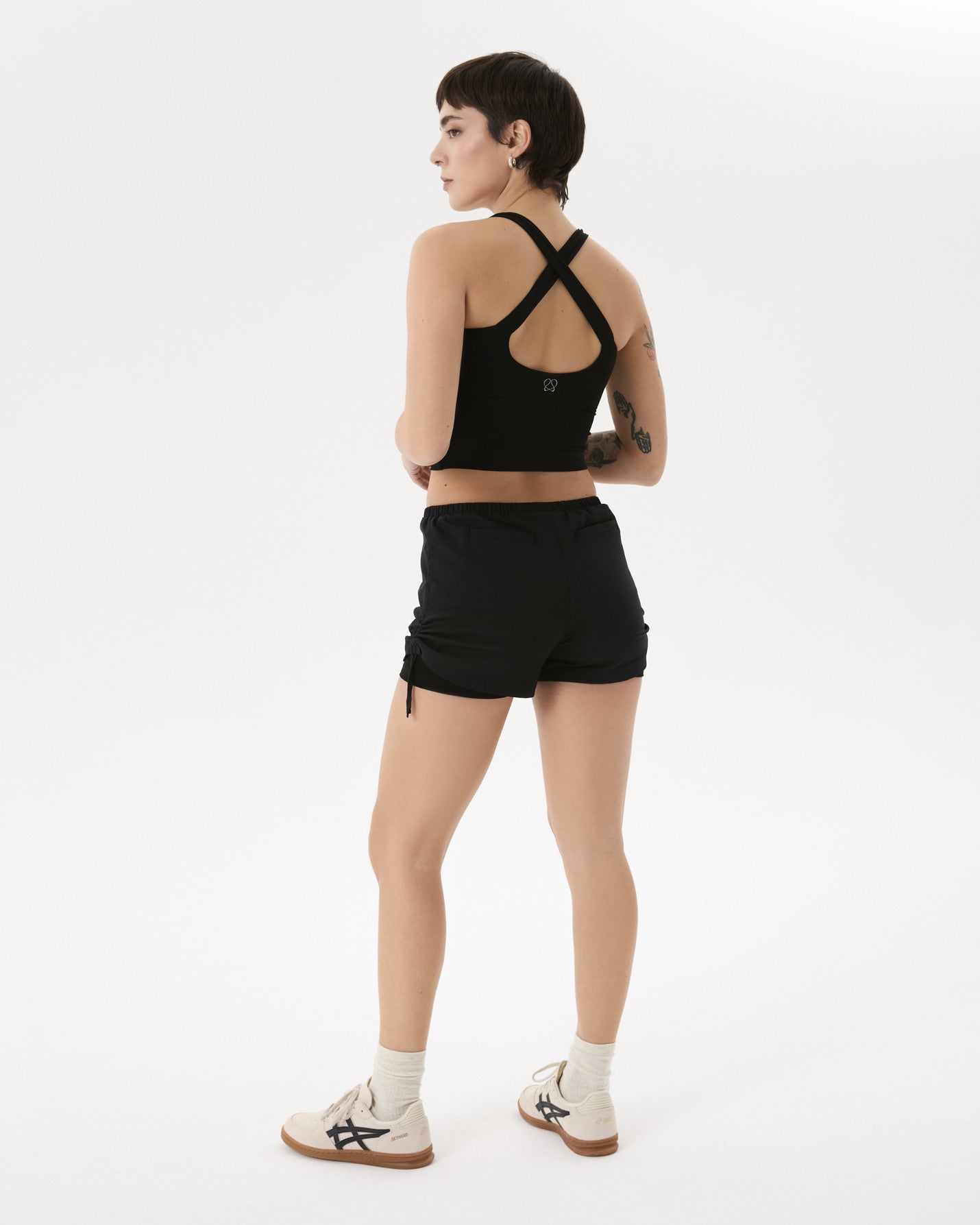 Siyah Çift Katlı Büzgülü Şort