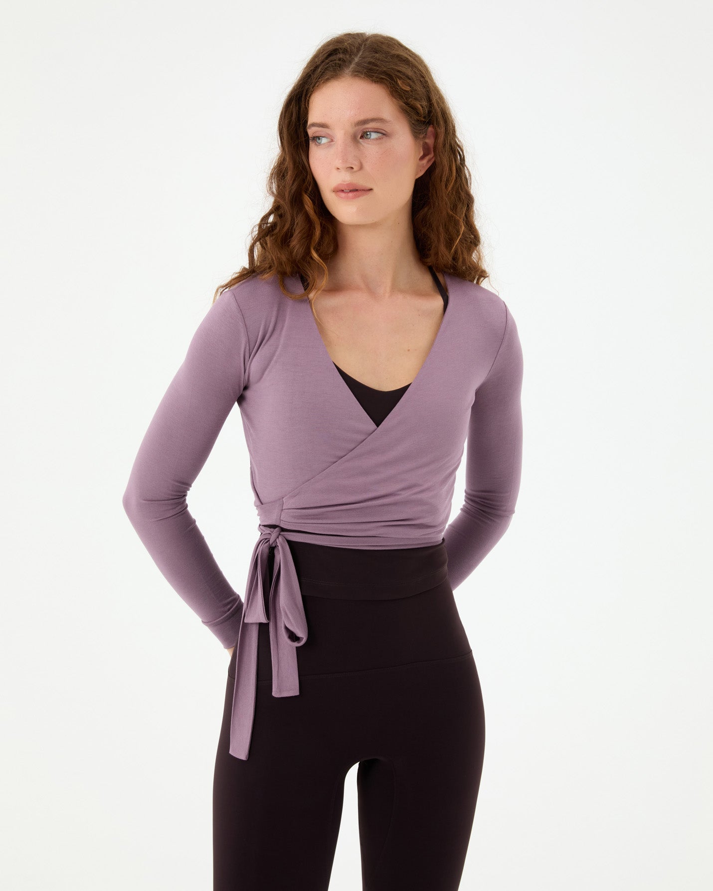 Lila Anvelop Wrap Crop