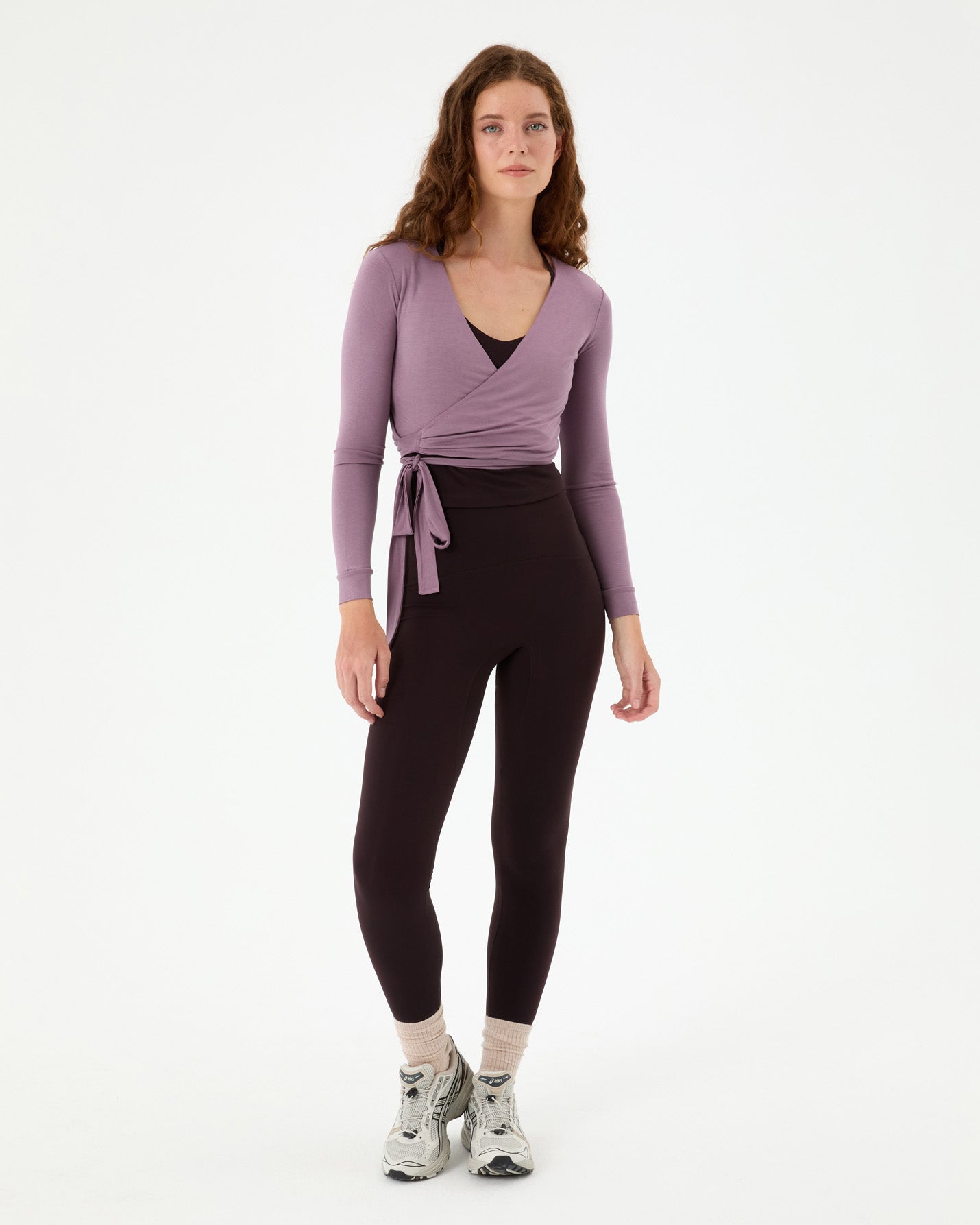 Lila Anvelop Wrap Crop