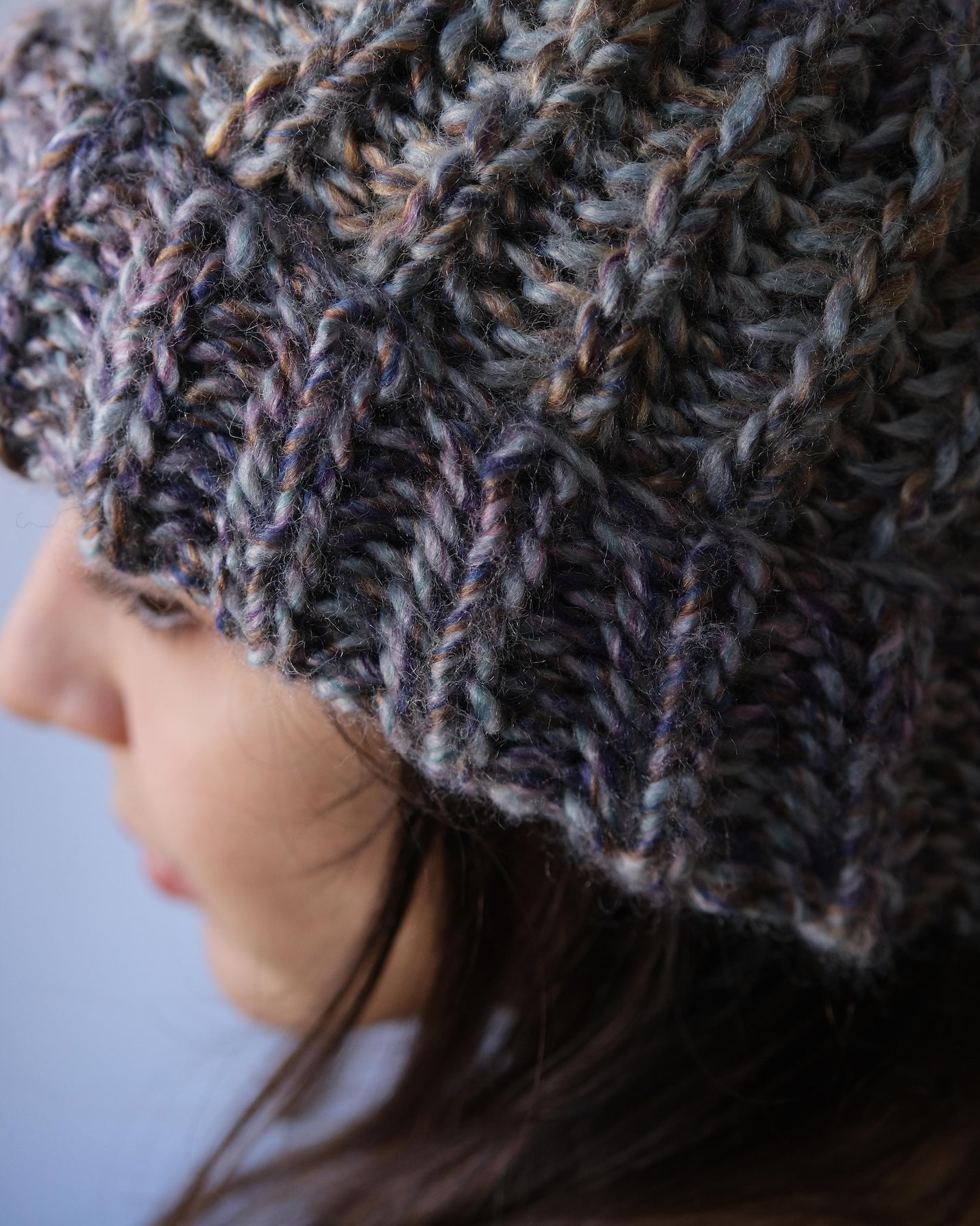 Menekşe El Örgüsü Bere