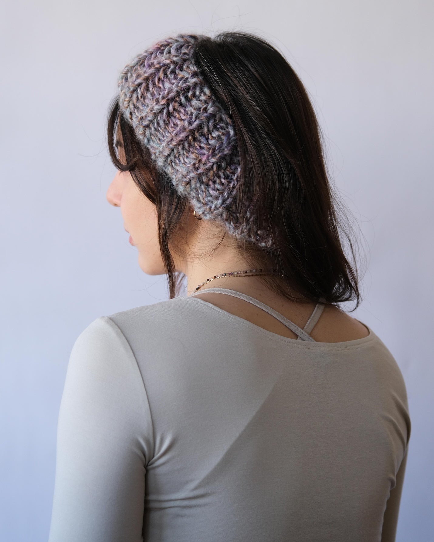 Menekşe El Örgüsü Saç Bandı