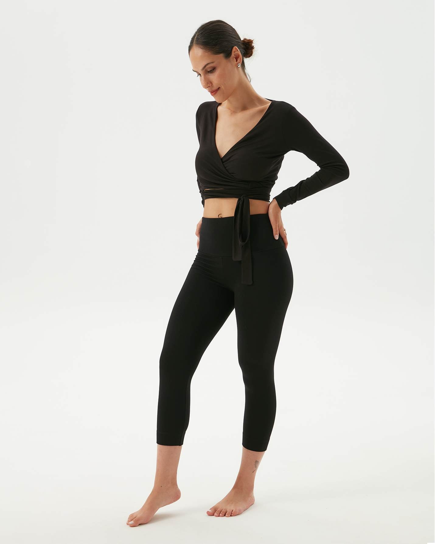 Siyah Anvelop Wrap Crop