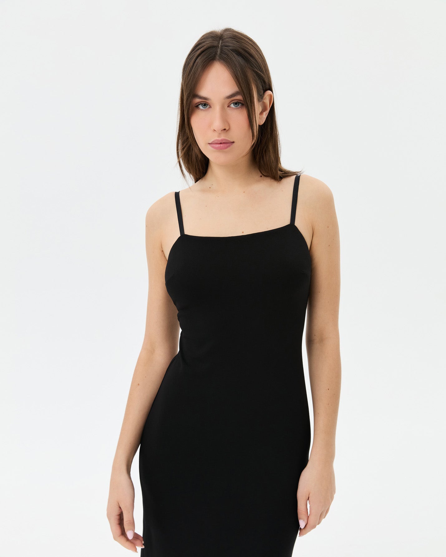 Siyah Askılı Midi Elbise