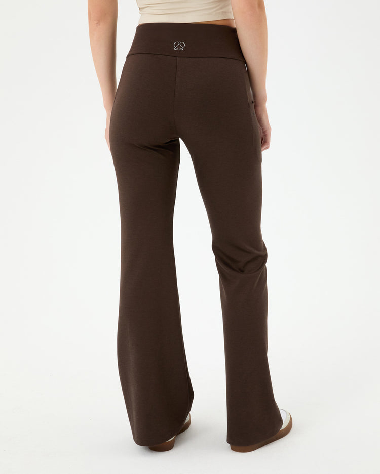 Kahverengi Cepli Flare Pantolon