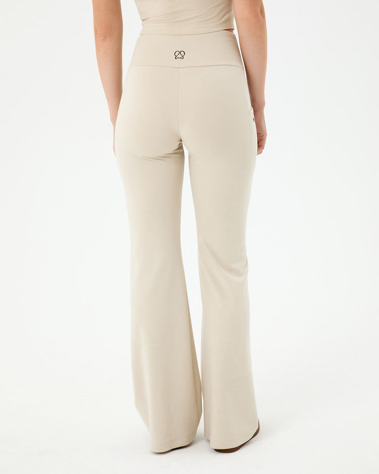 Krema Cepli Flare Pantolon