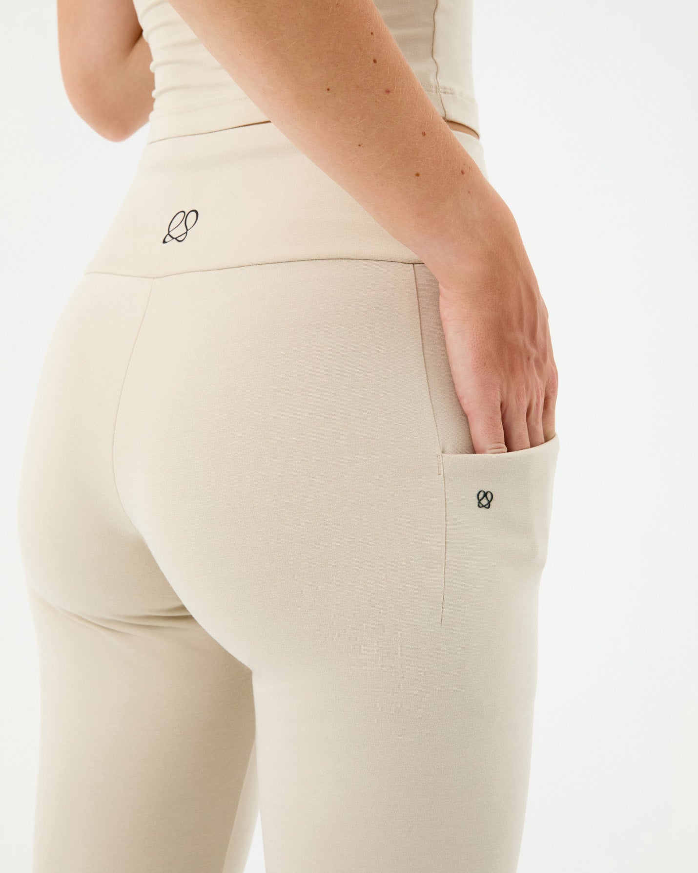 Krema Cepli Flare Pantolon