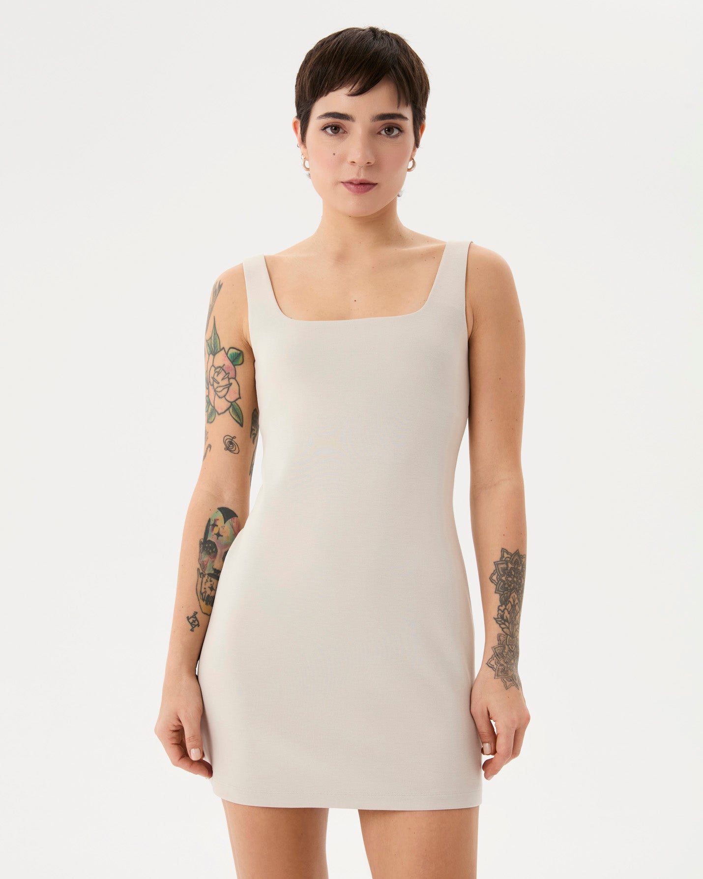 Krema Low Back Elbise