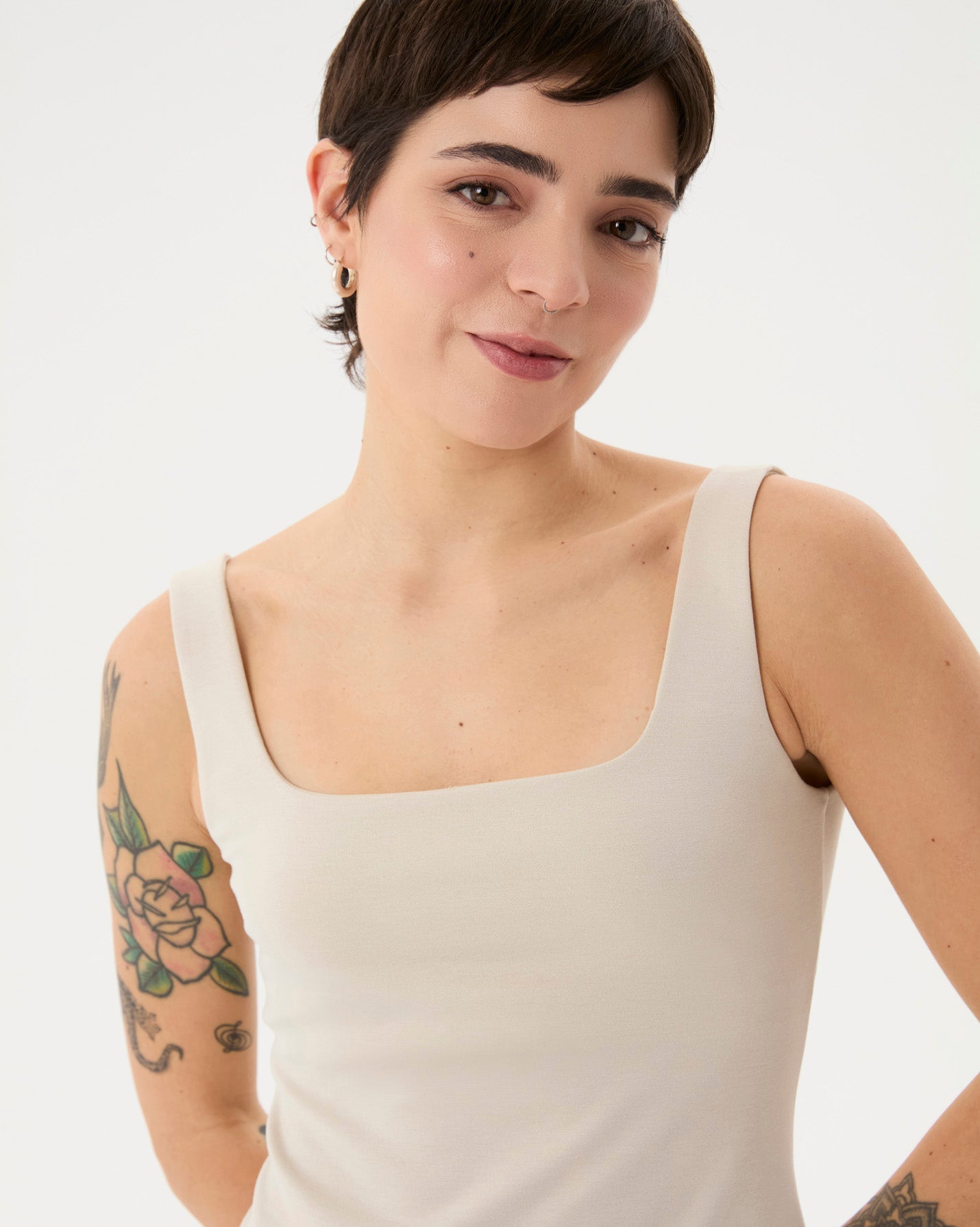 Krema Low Back Elbise