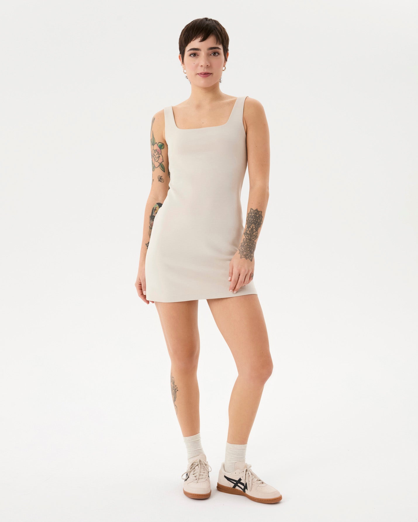 Krema Low Back Elbise