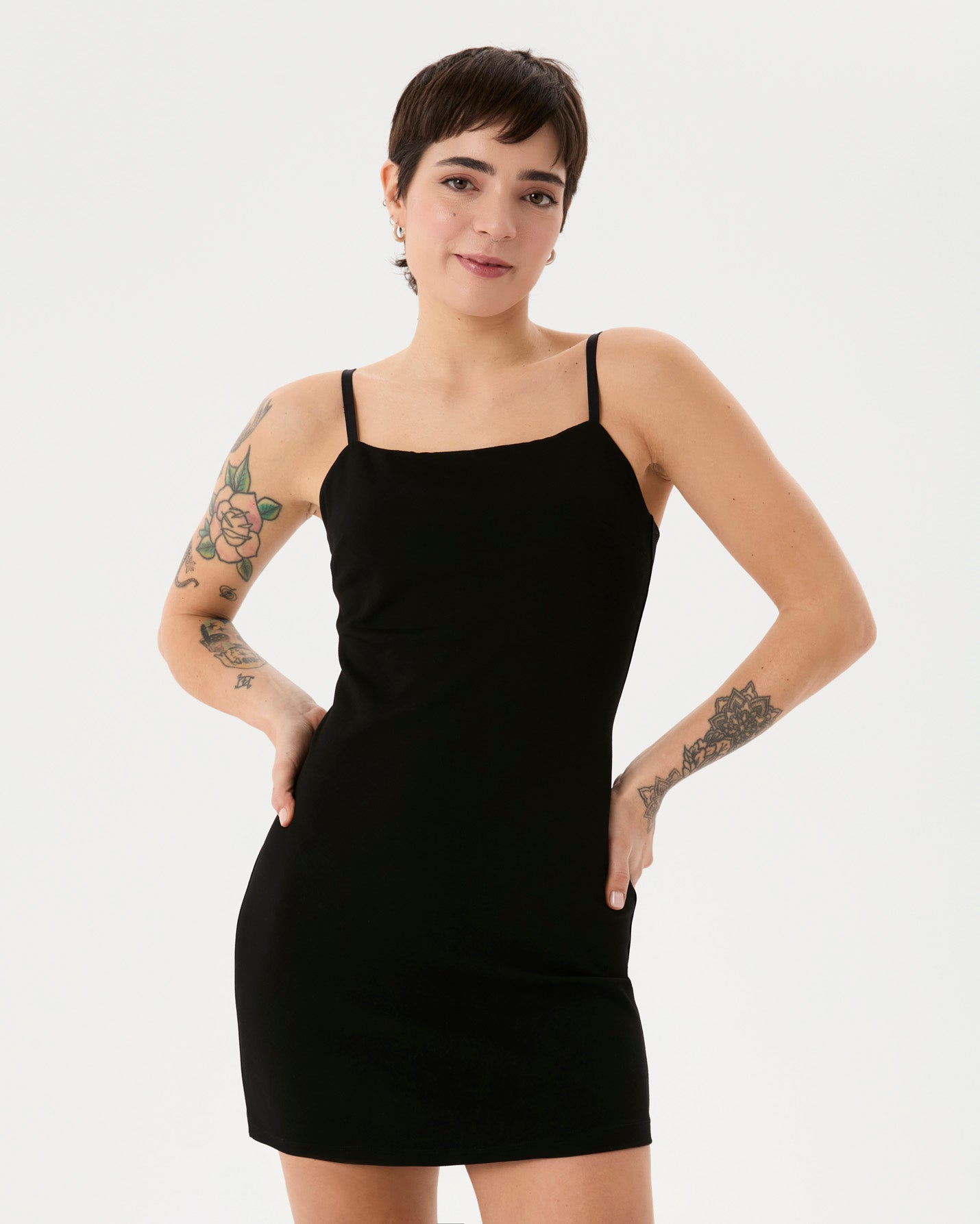 Siyah Askılı Mini Elbise