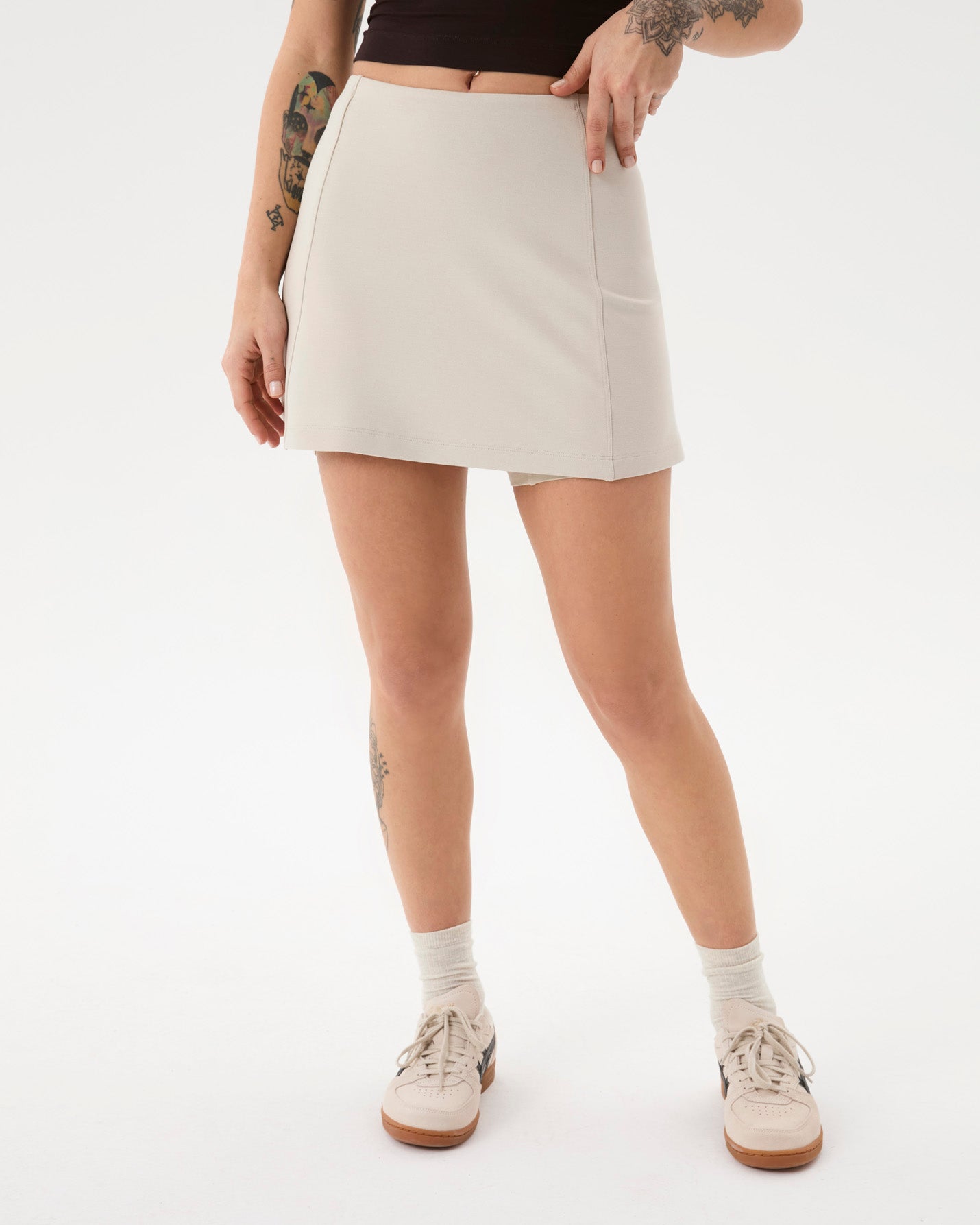 Krema Şortlu Çan Etek