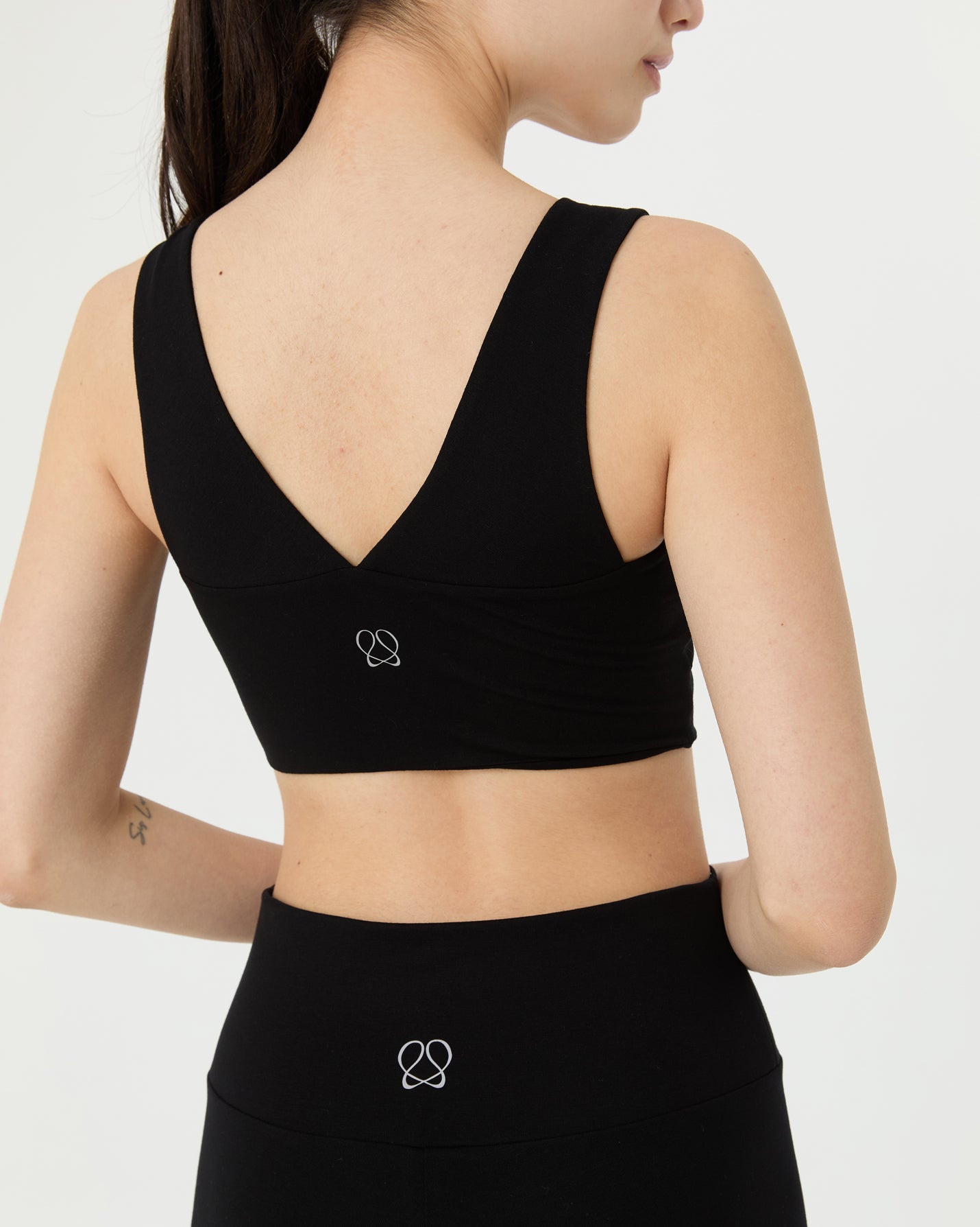 Siyah Büzgülü V Yaka Yoga Bra