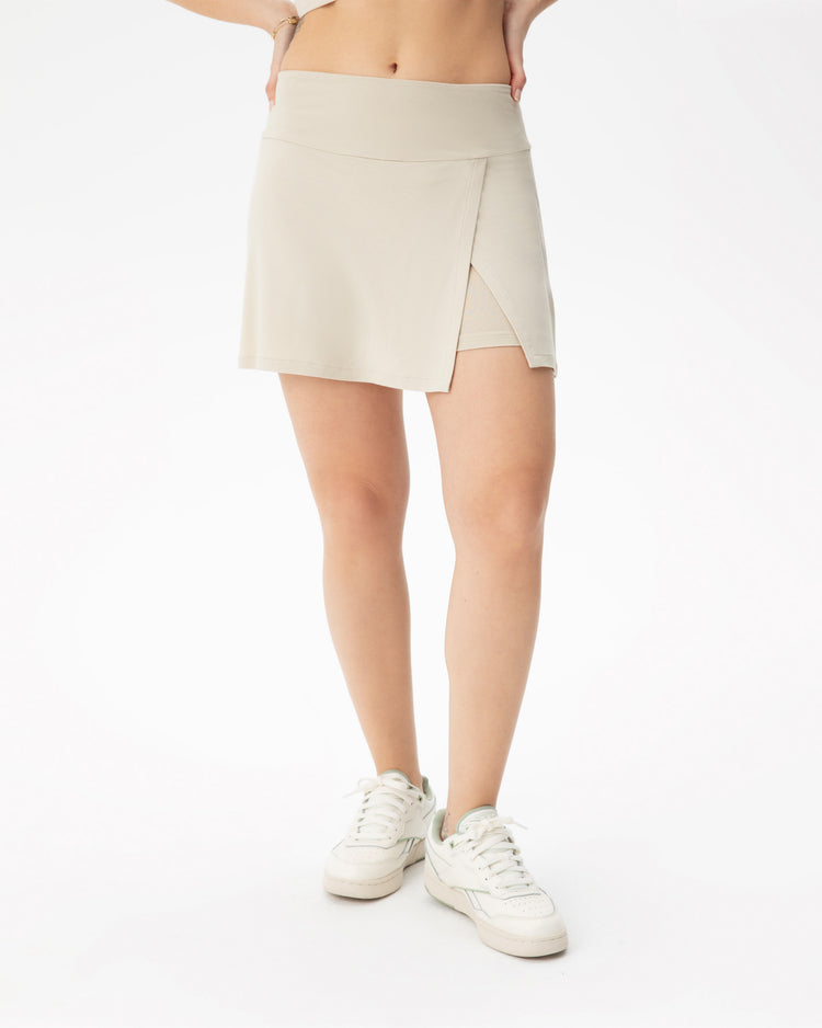 Krema Yırtmaçlı Şort Etek