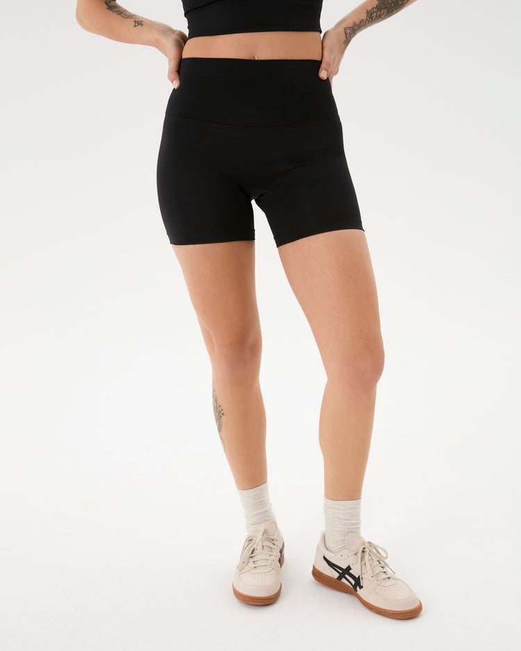 Siyah Recycled Active Biker Şort