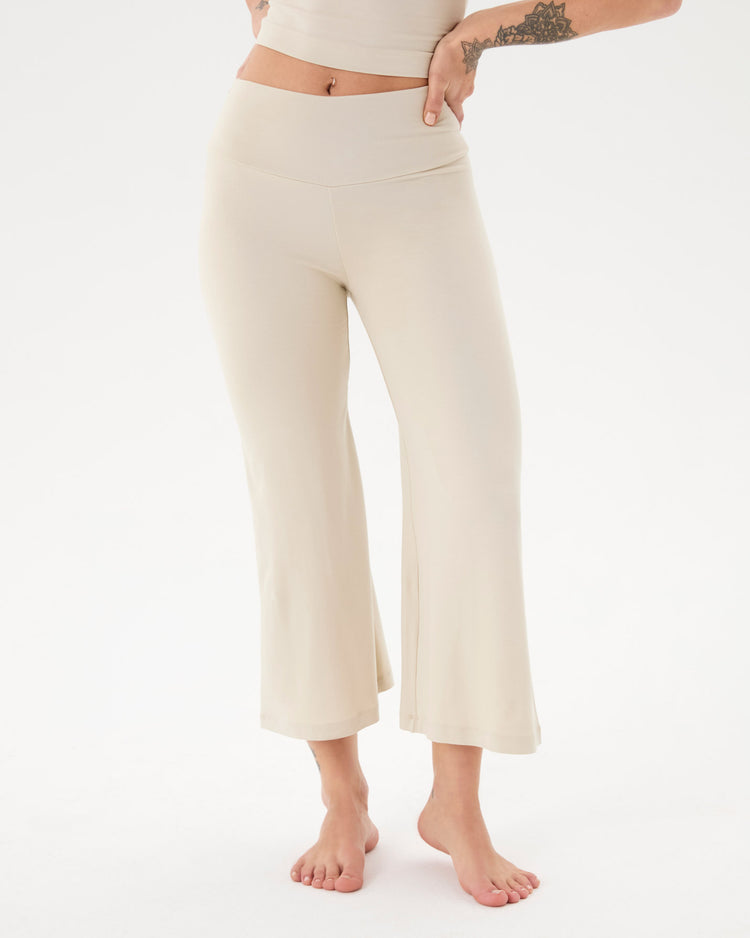 Krema Kapri Flow Şortlu Pantolon