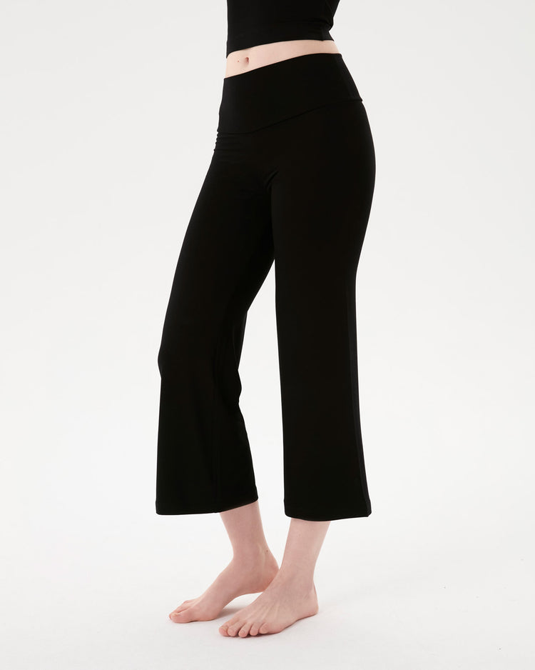 Siyah Kapri Flow Şortlu Pantolon