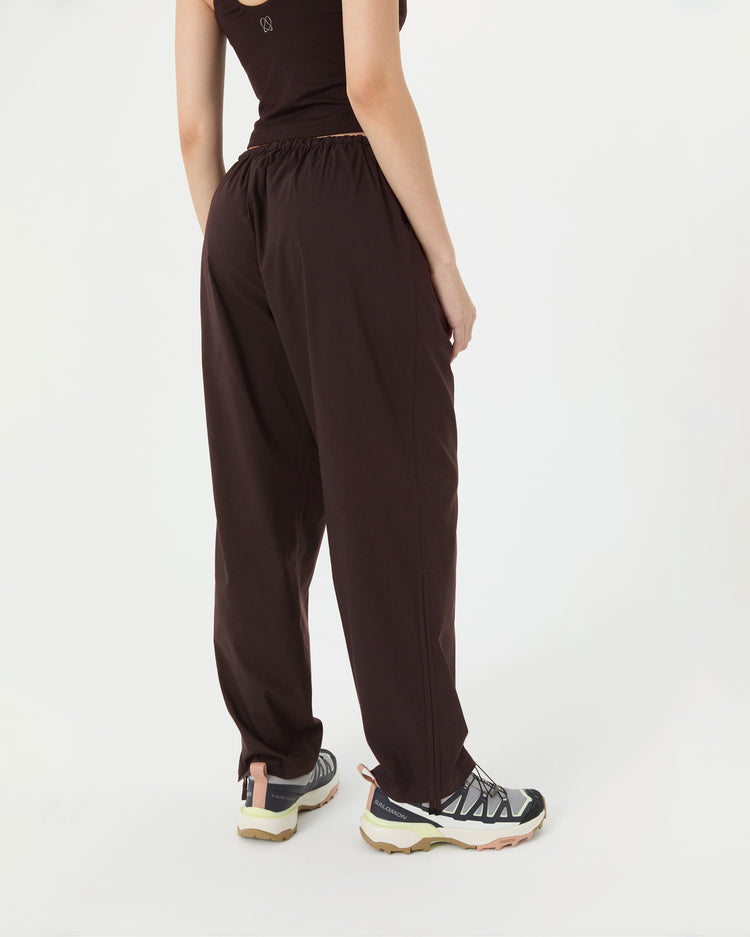 Kahverengi Paça Büzgülü Rahat Pantolon