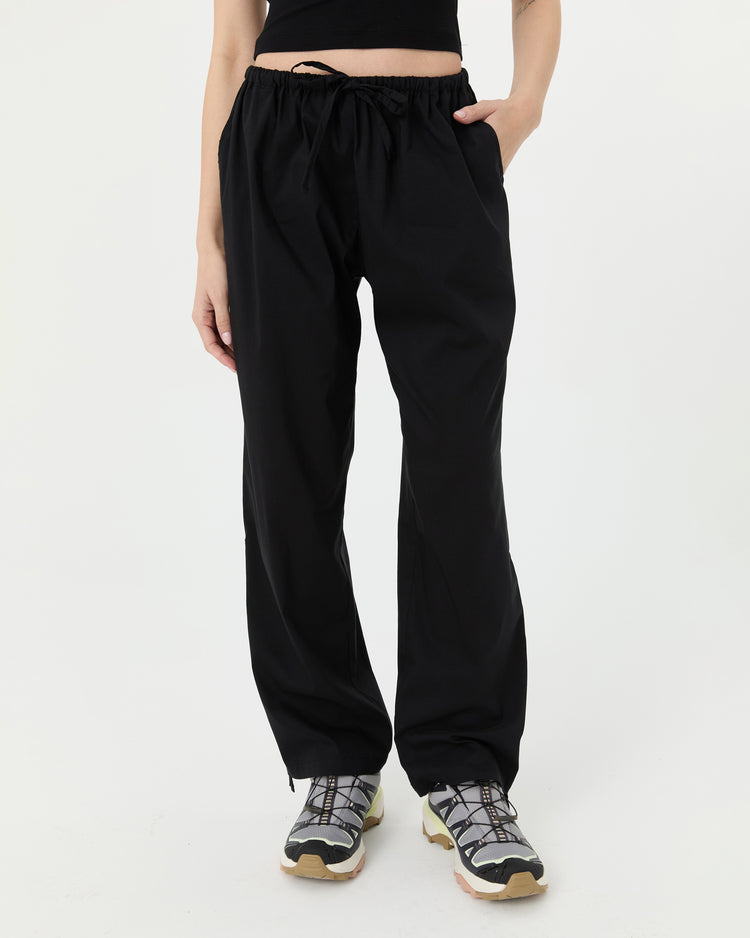 Siyah Paça Büzgülü Rahat Pantolon