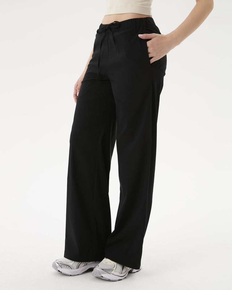 Siyah Bel Büzgülü Rahat Pantolon