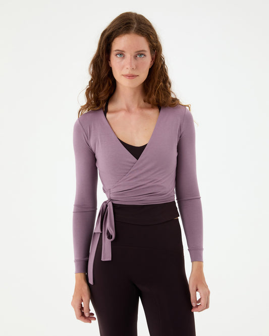 Lila Anvelop Wrap Crop