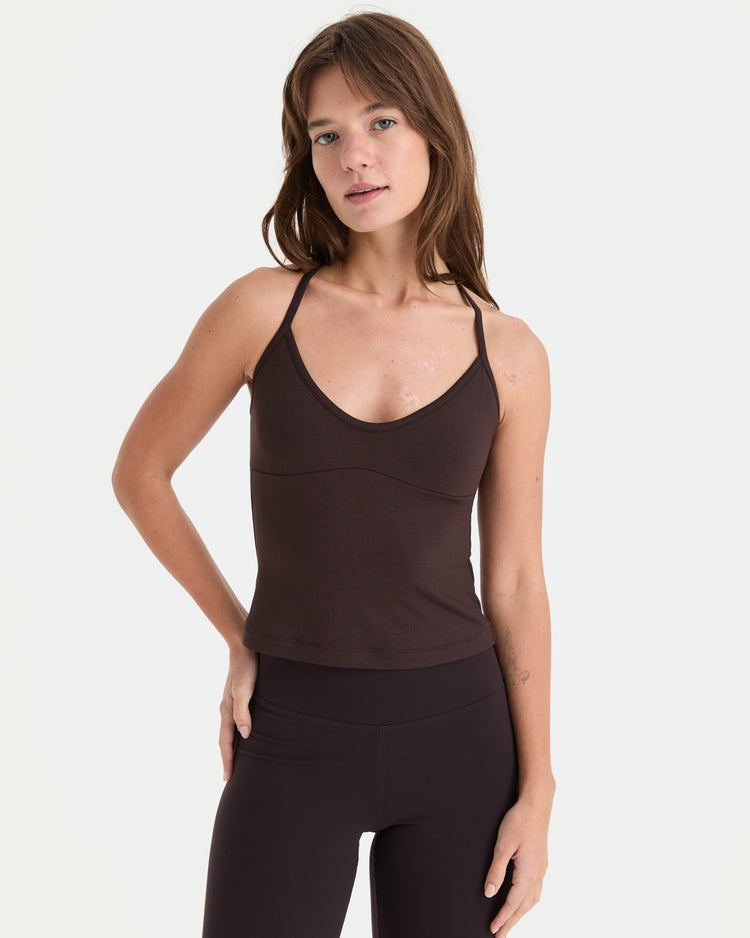 Kahverengi Göğüs Kuplu Askılı Atlet