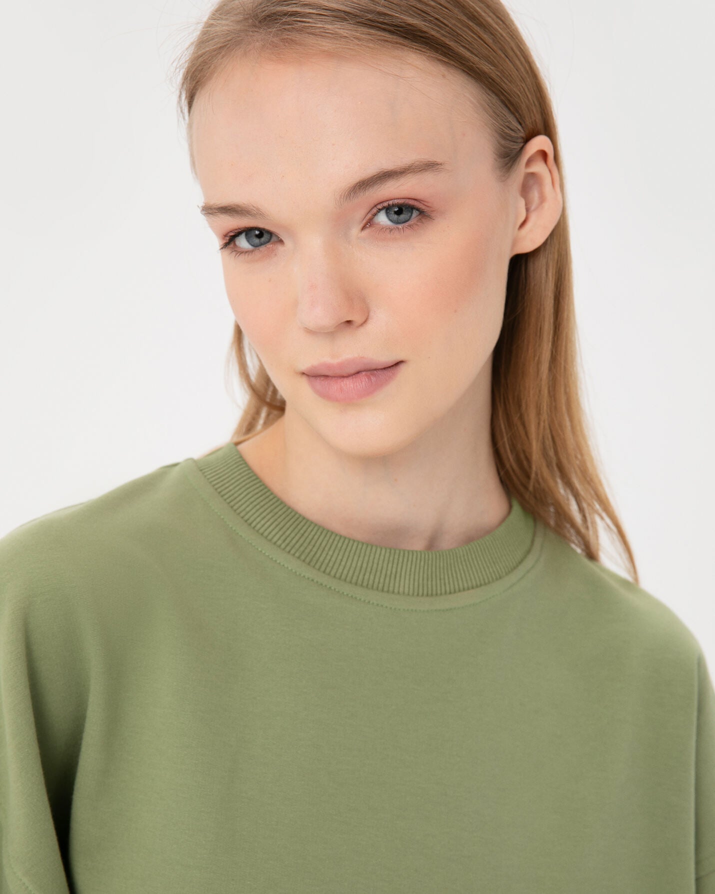 Matcha Basic EasySize Sweatshirt