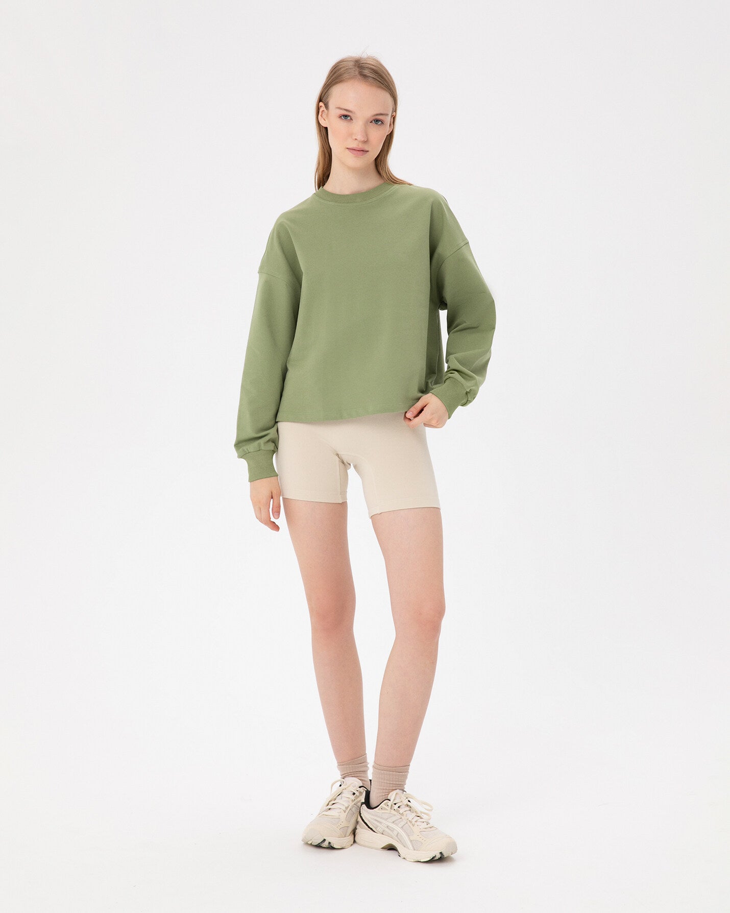 Matcha Basic EasySize Sweatshirt